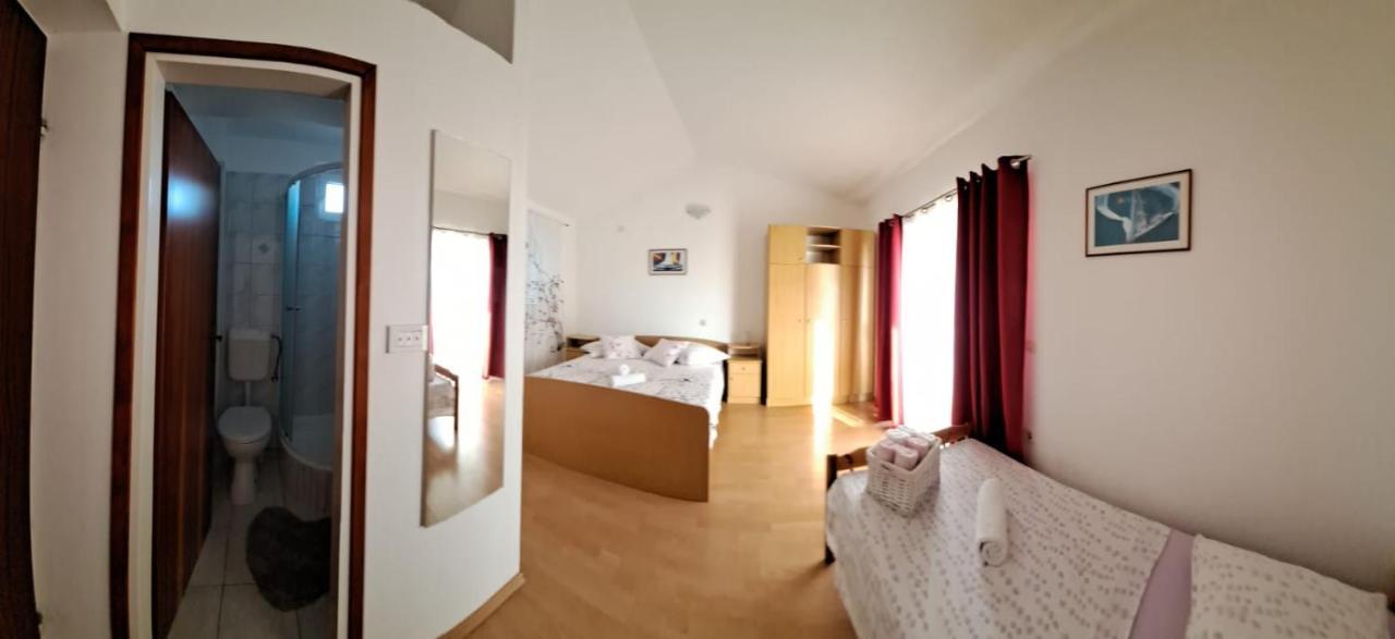 Apartments Garac Dugi Rat Exterior foto
