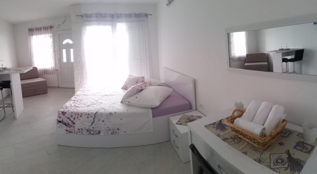 Apartments Garac Dugi Rat Exterior foto
